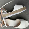 Letnie kobiety paski na kostkę platforma platforma płaska średnia obcina gąbka Sole Peep Toe 2020 Nowe swobodne buty damskie na plaży Zapatos de Mujer