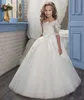 Härlig Princess Champagne Flower Girl Dresses Jewel Neck Lace Appliqued Bow Birthday Party Gowns Kids Formell First Communion Dress