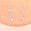 226 stks Charms wrench tool 24*5mm Antieke Maken hanger fit, Vintage Tibetaans Zilver, DIY Handgemaakte Sieraden