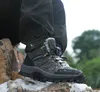 Botas de nieve para hombre y mujer a la moda, zapatos de montañismo populares para escalar al aire libre, talla grande de felpa