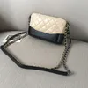 حمل على الانترنت الفاخرة السيدات سلسلة الكتف الصغيرة حقائب النساء crossbody حار بيع شحن مجاني الحجم: 20 سنتيمتر