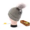 Mode C tricoté chapeaux à la mode hommes femmes hiver fourrure Poms Beanie Crochet chapeau Fedora gros crâne casquettes en plein air chaud chapeaux 4 couleur