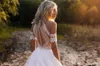 Boho Western Garden Wedding Jurken A Line Jewel Neck Lace Satijnen bruidsjurken Knoppen Back Beach Robe de Mariee BC10995