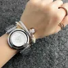 Marca di moda orologio da polso femminile femminile Diamond può ruotare lo stile quadrante con logo di lusso in acciaio metallo band quarzo orologio p18