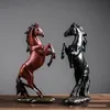 Estatua de caballo de estilo europeo moderno VILEAD para decoración de oficina y hogar, figuritas de caballo de resina, accesorios decorativos para el hogar, adorno T200703