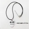 Band de rock charme collier pendentif chaîne en perles à longue chaîne à la guitare à guitare de guitare de 1,8 mm en acier inoxydable2718347
