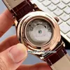 Beste Uhren Heritage Chronometrie Quantieme Complet 112538 Autoamtic Herrenuhr Diamanten Lünette Silbernes Zifferblatt Lederarmband Herrenarmbanduhren