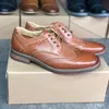 2020 Män Brogues Klänning Skor Toppkvalitet Oxford Man Formell Business Casual Shoes Fashion Real Läder Bröllopsfest Loafers med låda