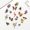 16 Styles Mix Brooch Cute Cartoon Rhinestone Animal Insect Flamingo Bee Enamel Painting Brooches Pins Christmas Design Jewelry Wholesale