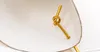 ゴールドキラキラ光沢のあるトップハット大人の子供ミニコーンハット誕生日パーティーキャップウェディングセレブレーションパーティー装飾POプロップバックドロップ4575951