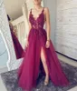 Sexy Illusion Prom Dresses Deep V Neck Spaghetti Paski Zroszony Koronki Aplikacje Backless Soft Tulle Długość Piętro Wieczór Suknie Party