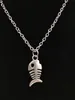 HOT 5PCS / LOT Antique Silver Beautiful Fishbone / fish bone Pendentifs Colliers Charme Mode Femmes Bijoux Charmes De Vacances Bijoux Cadeau - 98