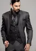 Черный Groom Tuxedos мандарин отворотом Две кнопки дружки свадебные Смокинги Мужская мода Пром куртка Blazer 3 шт Костюм (куртка + штаны + Tie + Vest) 7S