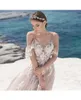 Elegante Lace Backless casamento de praia Vestidos Alças V Neck mangas Appliqued vestidos de noiva Tulle Trem da varredura robe de mariée