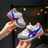 2020New enfants baskets garçons chaussures filles formateurs chaussures de Tennis décontracté Flexible mode pas cher usage quotidien enfant en bas âge chaussure de course Spo