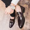 2020 Homens Formal Business Brogue Sapatos de Luxo Homens Crocodilo Sapatos Sapatos Masculinos Casual Genuíno Couro Casamento Festa de Casamento Mocassins