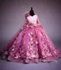 Lüks 3D El Yapımı Çiçekler Kız Elbise V Boyun Tüy Payetler Kabarık Etek Tül Kız Yarışması Elbise Boncuk Balo İlk Komünyon Elbisesi