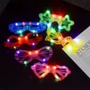 Blinkande LED Light Party Solglasögon Plast Rund Star Hjärta Butterfly Spider Design Kids Toy Eye Glass Eyewear Christmas Newyear 1 45ys E1