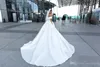 Abiti di design in cristallo di raso sexy fuori spalla senza spalla semplice abiti da sposa da sposa estate spazzano un abito da sposa