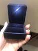 Anillo de la caja de regalo iluminada LED de la caja de la boda de la boda de la exhibición de la joyería de la boda las luces del embalaje