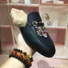 Designer-nd Fur Slippers Women Genuine Leather Flat Mules Shoes Metal Chain Casual Shoes Loafers Outdoor Slippers W1