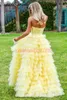 Straplez Katmanlı Tül Gelinlik Modelleri A-Line Sarı Artı boyutu Kolsuz Örgün Uzun Parti Robe De Soiree Afrika Abiye Giyim topu Çarpıcı