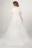 2019 A 라인 레이스 얇은 명주 그물 더하기 단순한 플러스 사이즈 겸손한 웨딩 드레스, 반소매 단추 뒤 V 목 국가 Women Simple LDS Bridal 가운