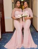 핑크 반 먼지가 많은 소매 신부 들러리 드레스 특종 목 깎아 지른 환상 인어 스윕 트레인 남아프리카 플러스 크기의 하녀 명예 가운