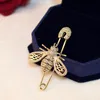 2020 Korea New Luxury Bee Brooch Temperamament女性ダイヤモンドブローチファッション女性コサージスカーフバックルジュエリー7344008