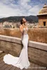 Sexig Berta Mermaid Bröllopsklänningar Sheer V Neck Lace Appliqued Bridal Gowns Sweep Train Backless Beach Bröllopsklänning
