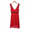 2020 vår sommar ärmlös v nacke röd blommig tryck paneled pläterad knä längd klänning kvinnor mode klänningar w1815031