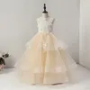 Volantes Flores en 3D Vestidos para niñas 2019 Encaje con cuentas de cristal Falda de tres capas Vestidos para niñas de flores Vestido de primera comunión