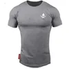 2019 New Mens TシャツジムフィットネスTシャツCrossFit BodyBuilding Slim Shirts Printed Oneck短袖コットンティートップ