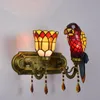 Europeisk Retro Papegoja Vägglampa Tiffany Stained Glass American Pastoral Hotell Vardagsrum Sovrum Sängsidan Dubbel Head Crystal Wall Lamptf090