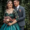 2020 Plus Rozmiar Arabski Muzułmańscy Prom Dresses Hunter Green Lace Zroszony Sheer Neck Satin Suknie Wieczorowe Pół Rękawy Quinceanera Prom Suknie