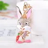 Metalowy klucz pierścień łańcuch Super Cute Bunny Breloki Różowy Niebieski Emalia Rhinestone Zwierząt Wisiorek Złoty Kolor Kreatywny Dzieci Biżuteria