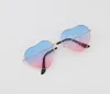 Lunettes de soleil pour enfants en gros Cadre en métal mince Beau coeur Style Fashion Kids 'Sunblock Lentille colorée