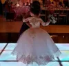 フラワーガールドレススパゲッティフリルハンドメイドの花レースチュチュビンテージコミッションBohoの結婚式のための小さな赤ちゃんガウン