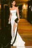 Elegante, schlichte, schlanke Abendkleider aus Satin, erstaunliches trägerloses Weiß mit schwarzen Streifen, hohem Schlitz, Abschlussball-Party-Kleider, individuelles Vestidos de Soiree