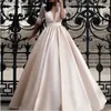 2019 Nouvelles Robes De Quinceanera Champagne Magnifiques A-ligne Dentelle Appliques Satin Cou Sheer 1/2 Manches Sweet 16 Princess Party Prom Robes De Soirée