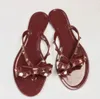 뜨거운 판매 - 새로운 2018 고품질 큰 bowknot flip flops beach sandalias femininas 평면 젤리 디자이너 샌들
