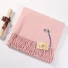 Partihandel Vinter Cashmere Scarf High-Grade Soft Tjock Cashmere Scarv Classic Long Tassel Scarf Mäns Kvinnors Brands Sjal Scarves 200 * 70cm