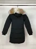 Beroemde winter down jassen vrouwen femme buitenshuis echte wolf fur parka hiver warme winddicht dikke dikke vierrure capuchon jas manteaus doudoune waterdicht