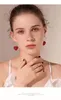 Fashion- Zircon Bright Red Love örhängen har ett elegant och charmigt temperament