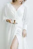 새로운 간단한 새틴 쉬폰 웨딩 드레스 2020 긴 소매 슬릿 V 넥 보호 비치 신부 웨딩 가운 로브 드 마리에