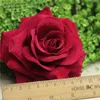 6pcs 10 * 10 cm Terciopelo grande falso de las rosas rojas de cabeza simulación florece decorativo tocado Bricolaje mano de tela Accesorios de boda planta falsa