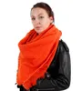 Écharpe Triangle d'hiver à carreaux pour femmes Écharpe à tricoter douce et chaude Foulards Femme Châles Pashmina Bandana 135 * 135 * 200 cm Couleur unie