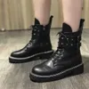 Venda quente-feminino botas quadradas casuais casuais tubo curto montanhas gótico punk estilo fivela tornozelo desencapado sapatos de neve botas de neve