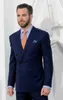 Popular Azul Marinho Noivo Smoking Pico Lapela Groomsmen Casamento Smoking Homens Formal Blazer Partido Prom Jacket Suit (Jacket + Pants + Gravata Arcos) 1578