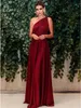 2020 Burgunderrot One-Shoulder-Brautjungfer-Partykleid, Sommer, lang, Chiffon, plissiert, Übergröße, Hochzeitsgast, Abschlussball, formelles Partykleid nach Maß